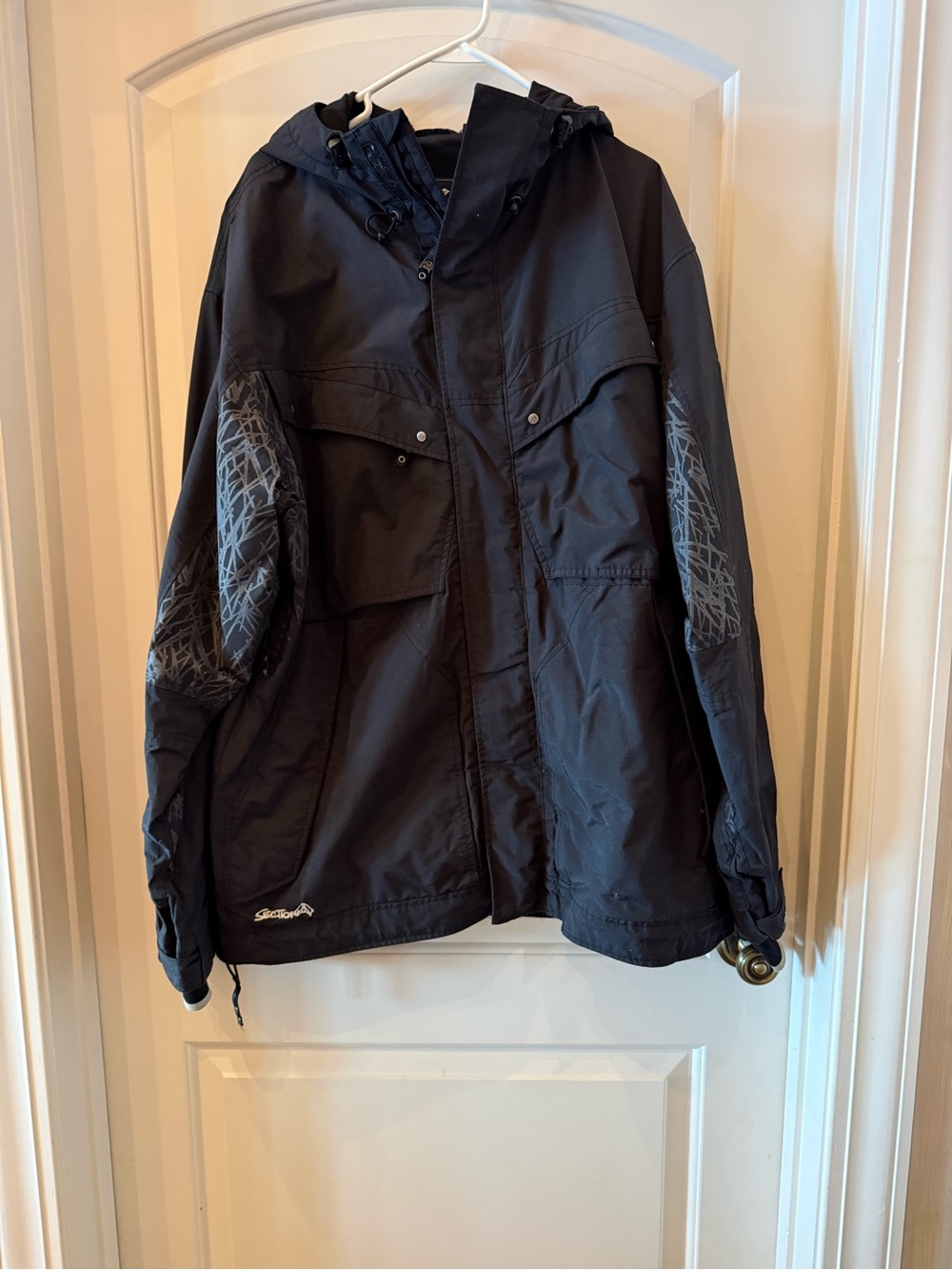 Black Hooded Men's Ski/Snowboarding Jacket